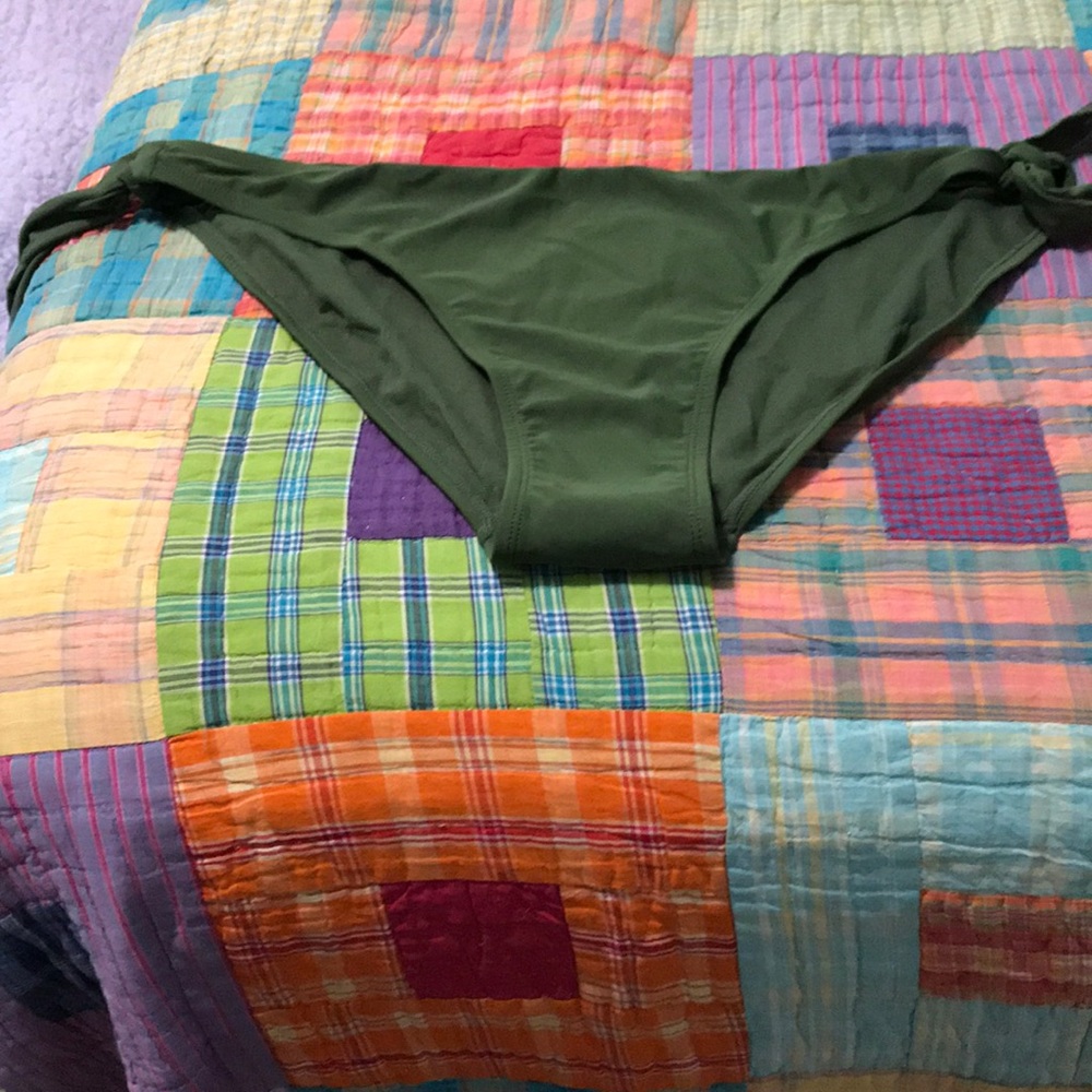 Swimsuits for all green side tie bottoms size 20